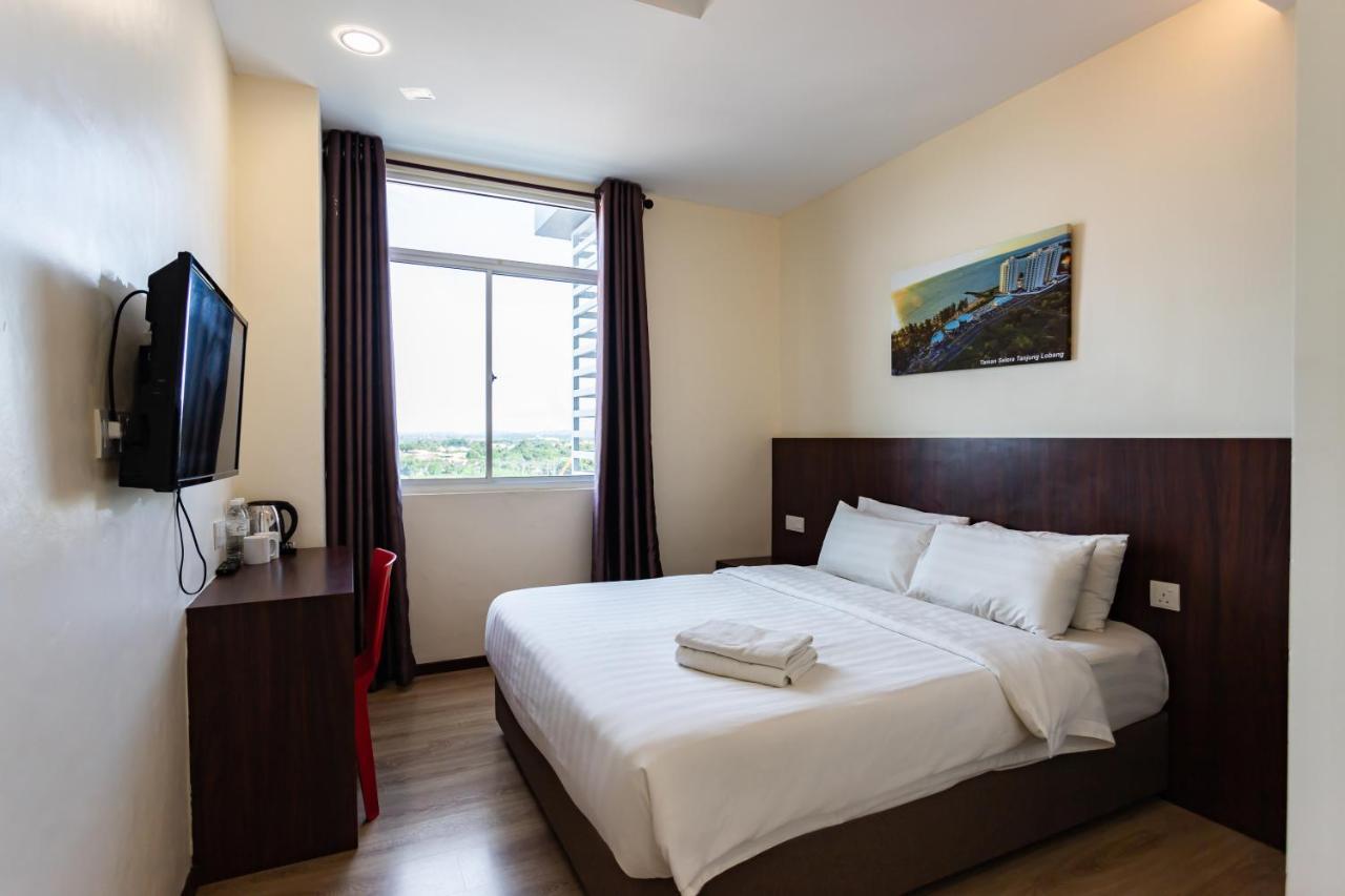 Emart Hotel Мири Екстериор снимка
