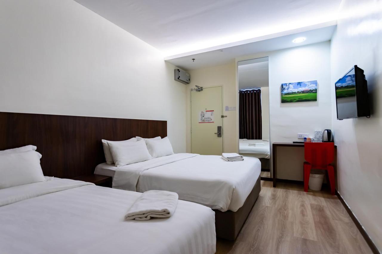 Emart Hotel Мири Екстериор снимка